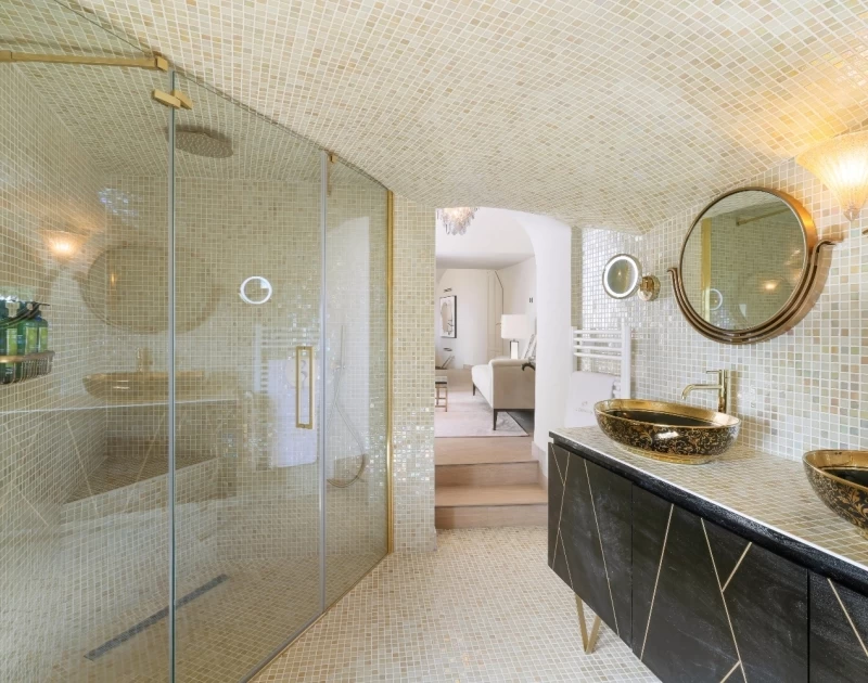 Stay in an Elegance Room