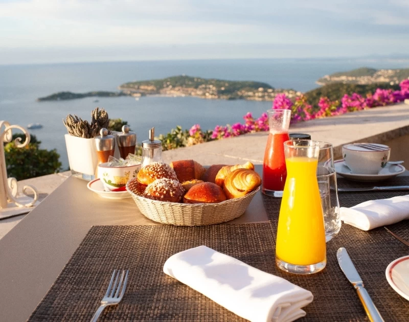 Gastronomic Stay in an Elegance Room